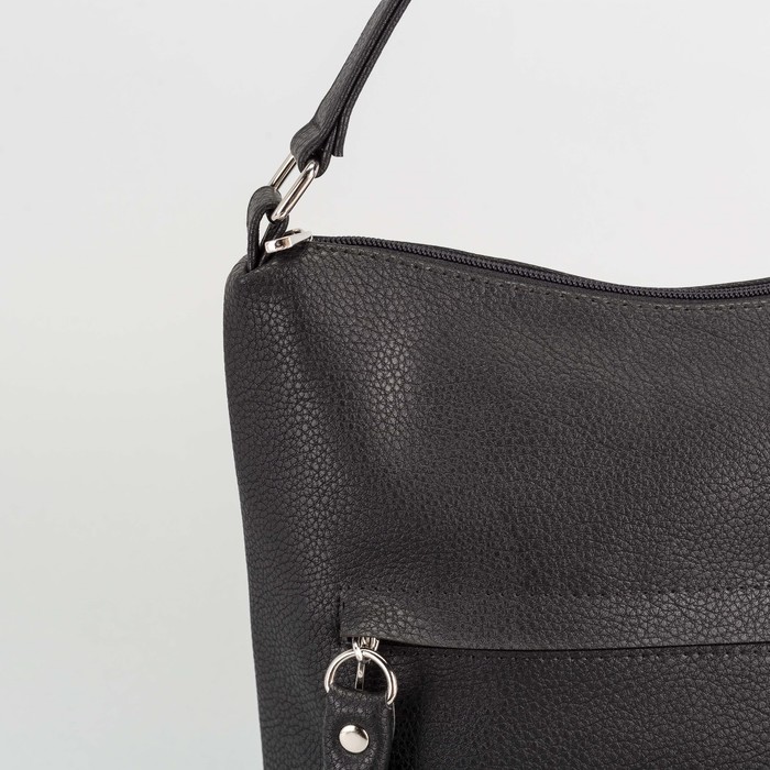 Сумка женская на молнии, 1 отдел, 2 наружных кармана, длинный ремень, цвет чёрный