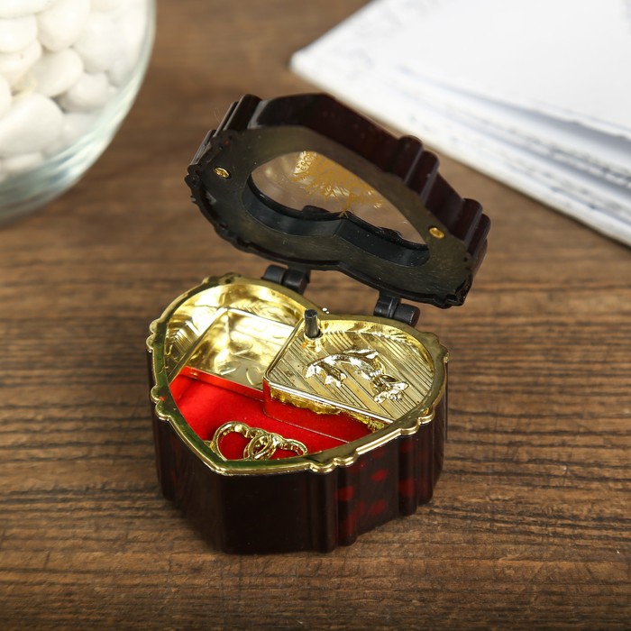 Шкатулка музыкальная "Сердце резное"