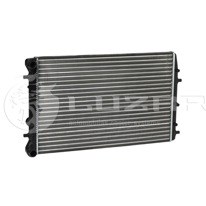 Радиатор охлаждения двигателя Luzar LRc18QJ