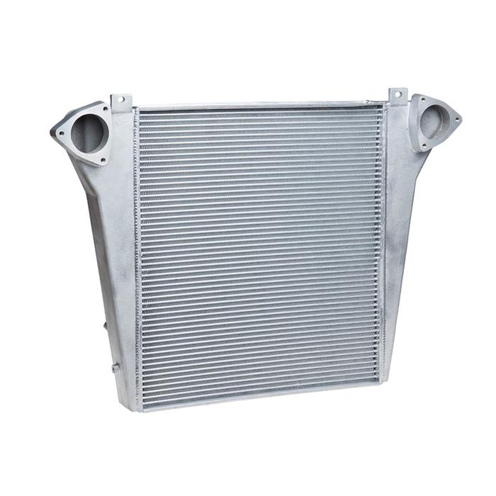 Радиатор интеркулера Luzar LRIC0765