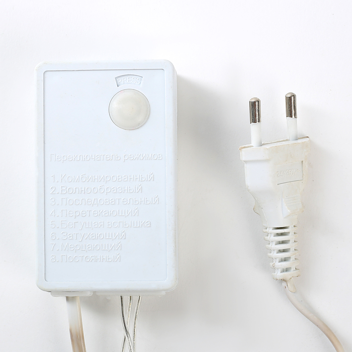 Гирлянда "Бахрома" улич. Ш:1 м, В:0,6 м, Н.С. LED-60-220V, контр. 8 р. ФИОЛЕТ Уценка