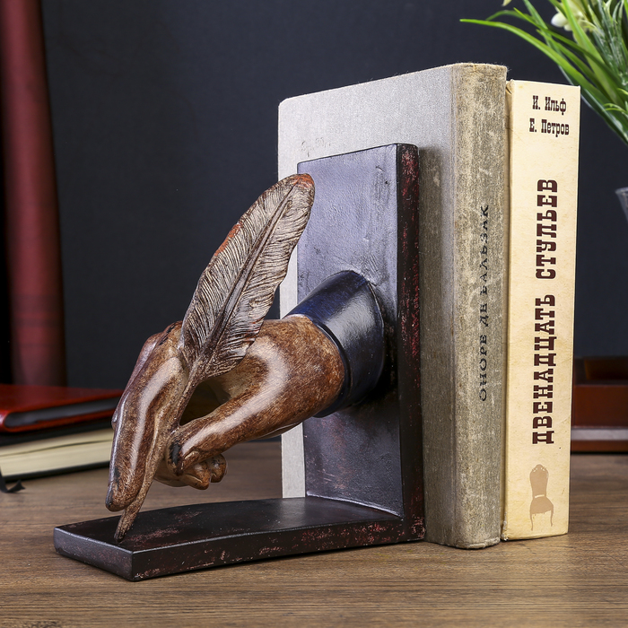 Подставка-держатель для книг интерьерная "Рука с ручкой-пером" 18х8х15,3 см
