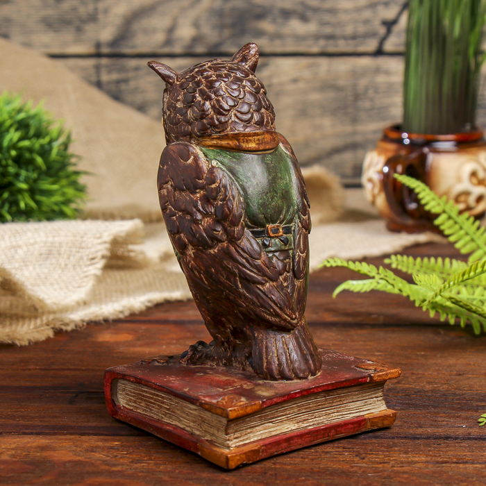 Сувенир полистоун "Английский шарж Филин учёный" 15х8,5х9 см