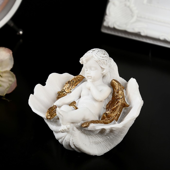 Сувенир полистоун "Ангелочек с золотыми крыльями отдыхает" МИКС 5,2х7,6х6,3 см