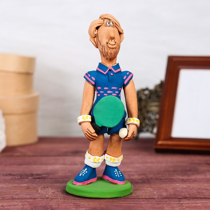 Статуэтка "Теннисист с ракеткой (настольный теннис)", микс