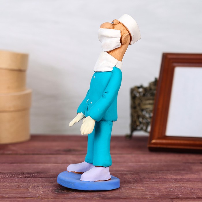 Статуэтка "Хирург мужчина", микс