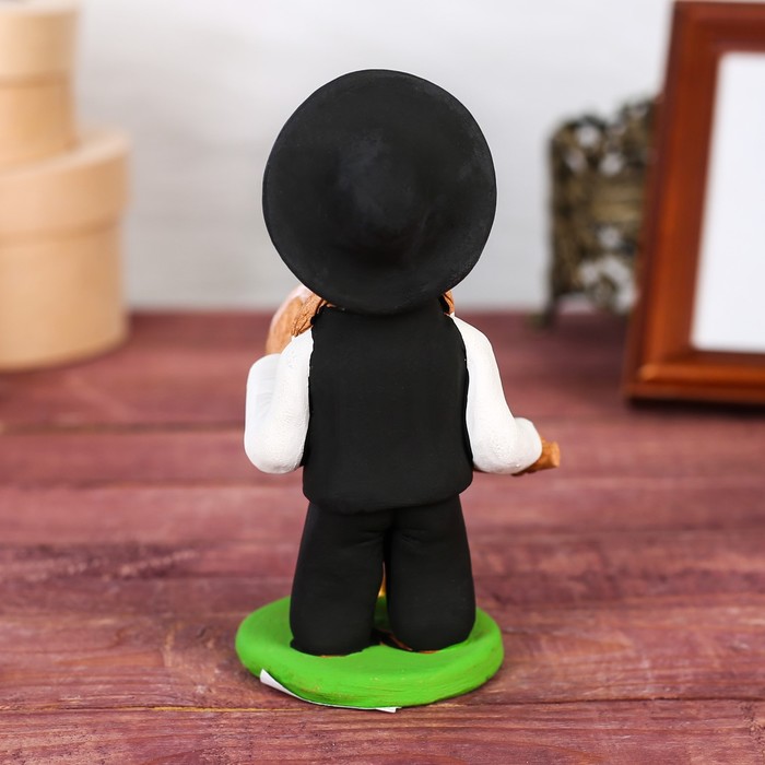 Статуэтка "Еврей - музыкант с барабаном"