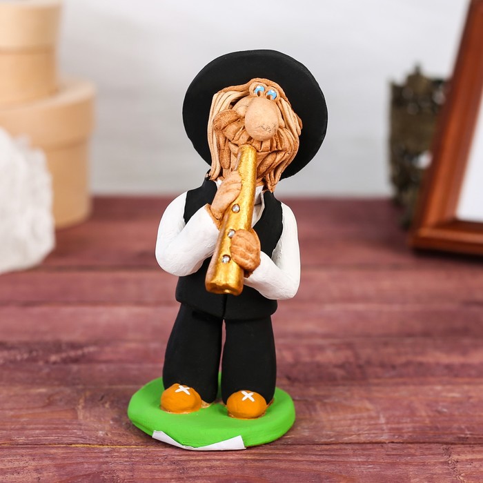 Статуэтка "Еврей - музыкант с дудкой", микс