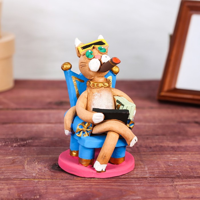 Статуэтка "Кот босс в кресле", микс