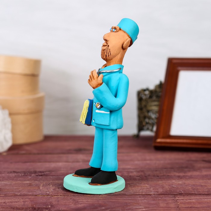 Статуэтка "Доктор со стетоскопом", мужчина, микс