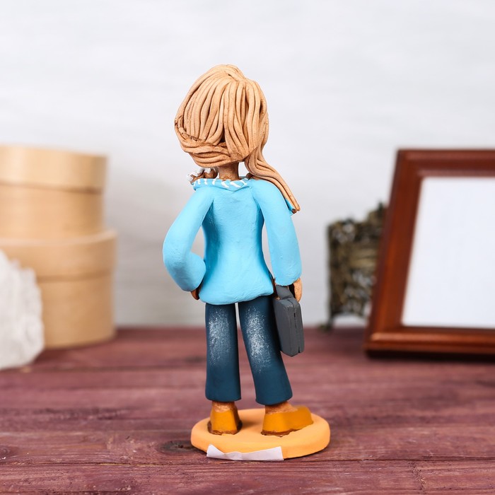 Статуэтка "Менеджер" женщина, микс