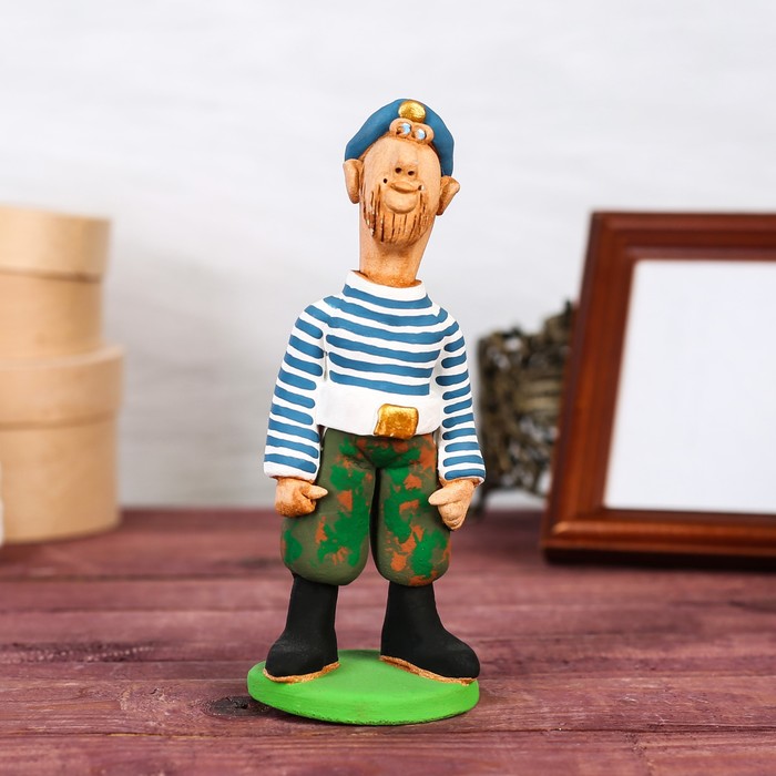 Статуэтка "Десантник ВДВ" молодой, микс