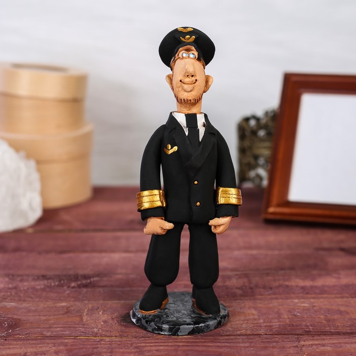 Статуэтка "Пилот"