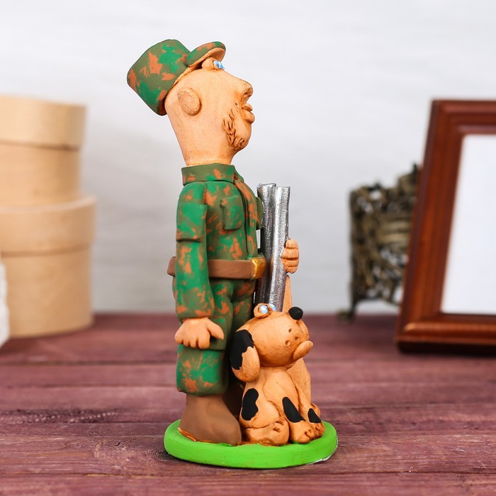 Статуэтка "Охотник с ружьем и собакой", микс