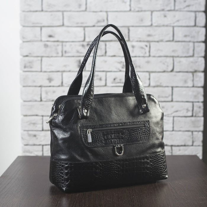 Сумка женская, 3 отдела на молниях, 2 наружных кармана, флотер/кайман/шик, цвет чёрный