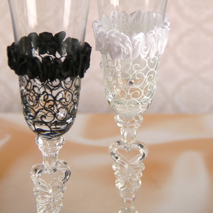 Набор свадебных бокалов 2 шт на свадьбу с росписью и декором