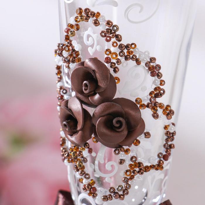 Набор свадебных бокалов 2 шт с лепниной, бисером и бантами, цвет коричневый