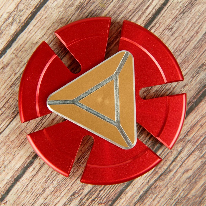 Спиннер "Бермудский треугольник", красно-желтый, 6*6 см