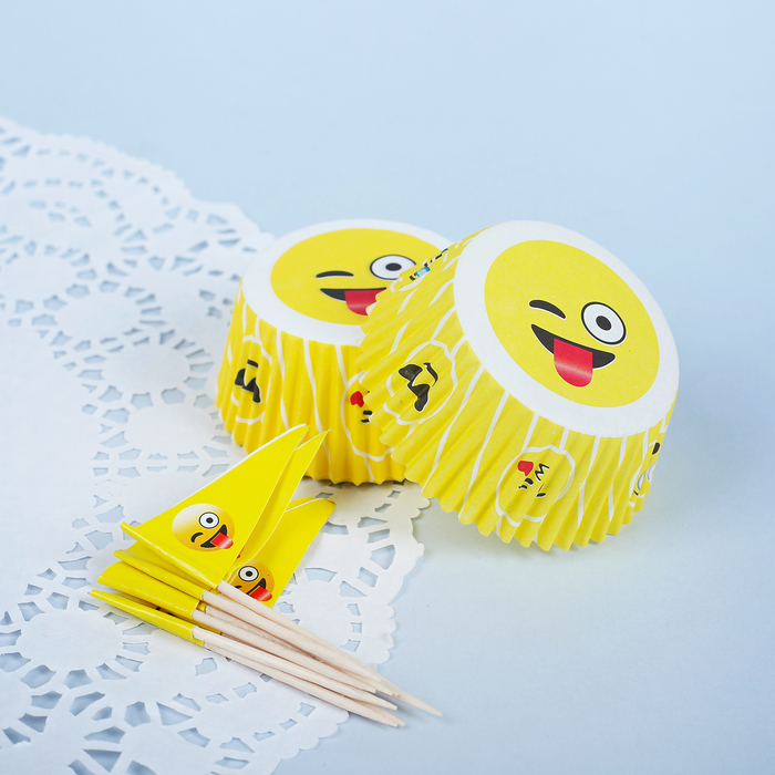 Украшение для кексов "Забавный смайлик", набор 24 формочки, 24 шпажки