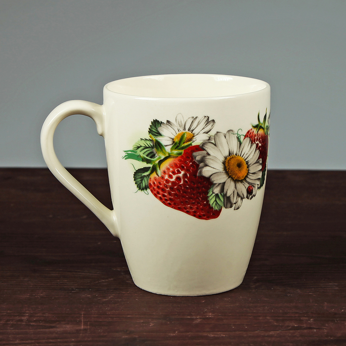 Кружка 0,4 л "Прованс" клубника и ромашка, деколь