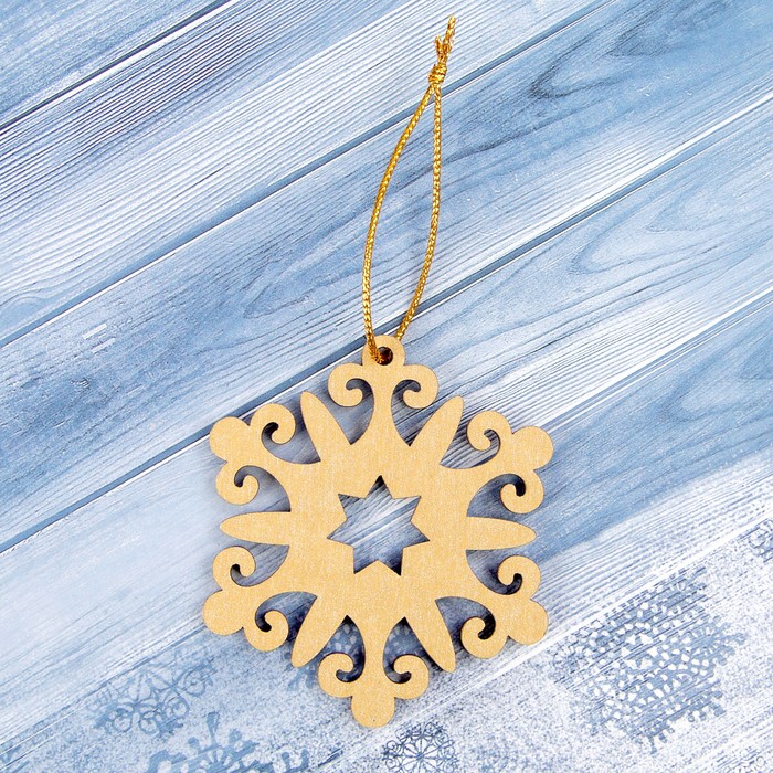 Подвеска на ёлку «Снежинка», золото, 7,7×8,8 см