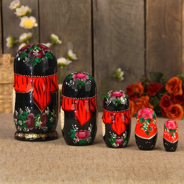 Матрёшка «Маша и медведь», чёрный платок, 5 кукольная, 17 см, люкс