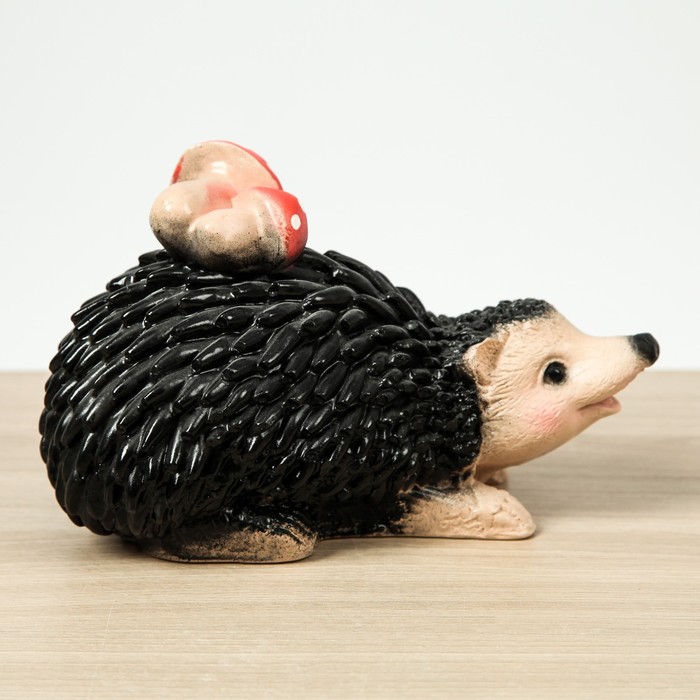 Садовая фигура "Ёж с мухоморами"