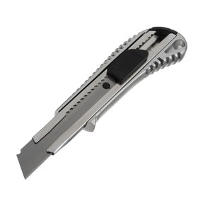 Нож универсальный Remocolor, корпус металл, квадратный фиксатор, усиленный, 18 мм