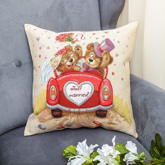 Наволочка из гобелена Молодожёны красные 45*45, 370 г/м пэ 100%