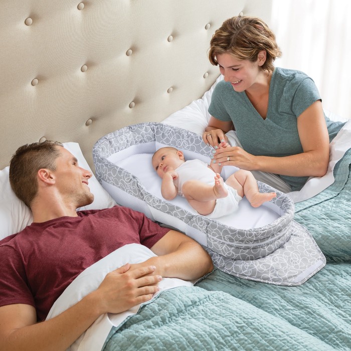 Складная кроватка Baby Delight BL серая с кружками