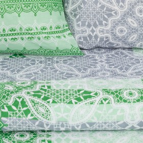 

Постельное бельё 2 сп. La Marka Home рис.Кружево зеленое 175х210, 180х210, 70х70 2шт бязь 100г/м, хл100%