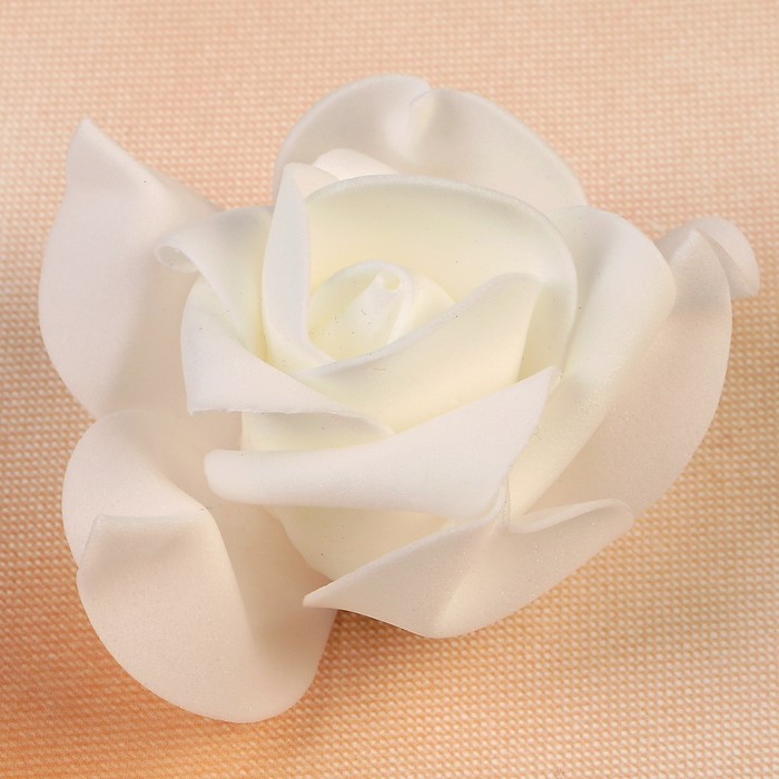 Цветок свадебный из фоамирана ручная работа D-7,5 см 4 шт, цвет белый