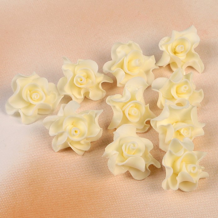 Цветок свадебный из фоамирана ручная работа D-3,5 см 10 шт ажурный край, цвет бежевый