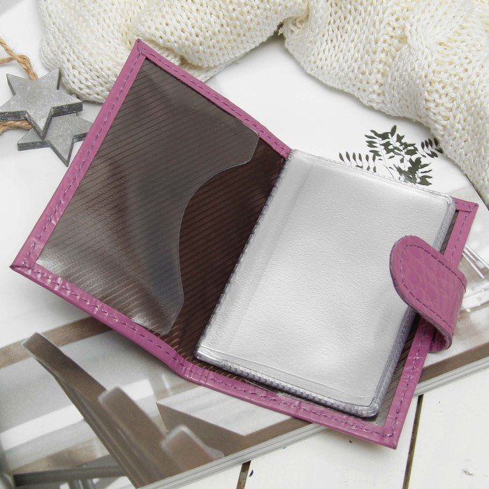 Визитница вертикальная, 1 ряд, 16 листов, кайман, цвет сиреневый