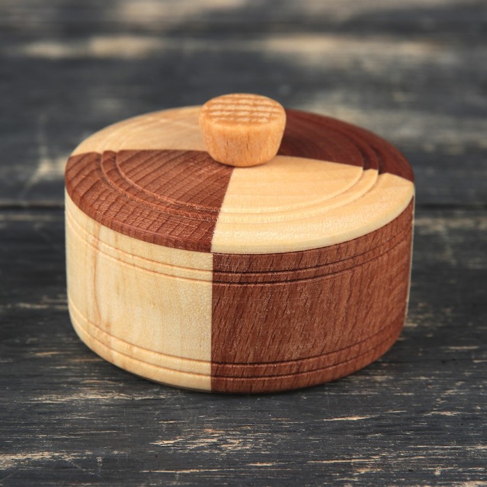 Солонка деревянная с крышечкой, бук