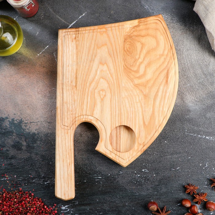 Доска авторская для подачи, "Топор", массив ясеня, 35 х 23 см