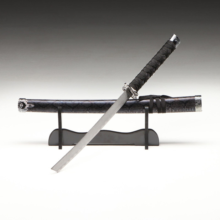 Сувенирное оружие Катана на подставке, чёрные ножны под змеиную кожу, 49 см