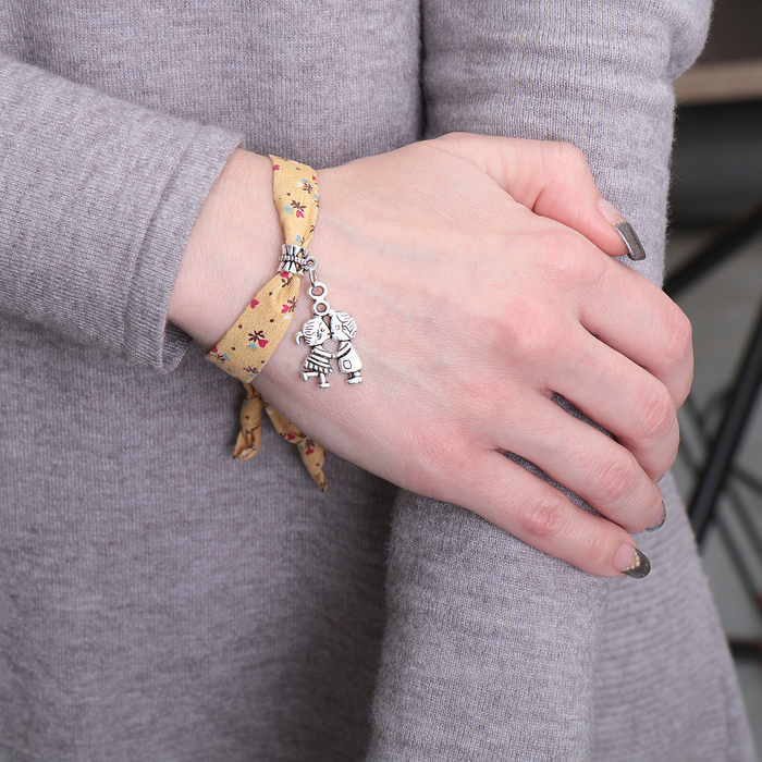 Браслет ассорти "Любовь" поцелуй, цвет жёлтый в чернёном серебре