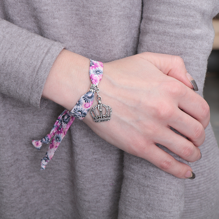 Браслет ассорти "Любовь" корона, цветной в чернёном серебре