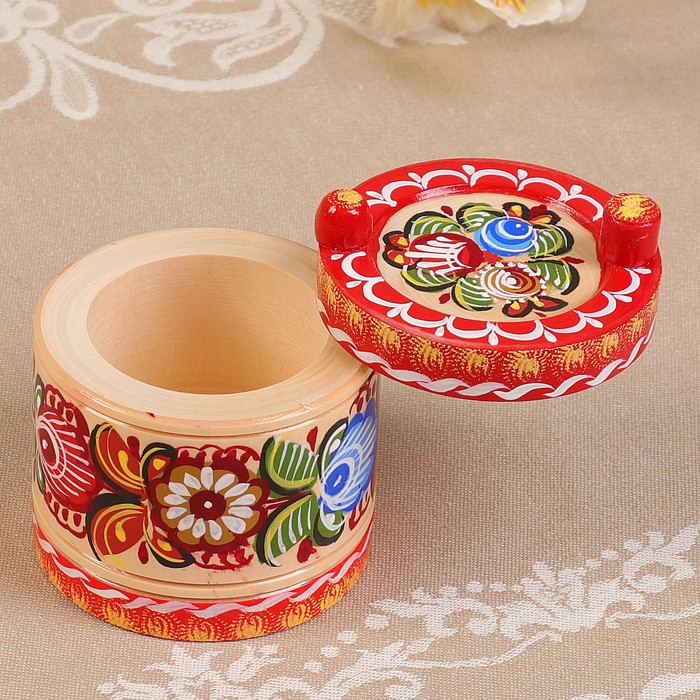 Солонка «Цветы», с выдвижной крышкой, 6х8 см