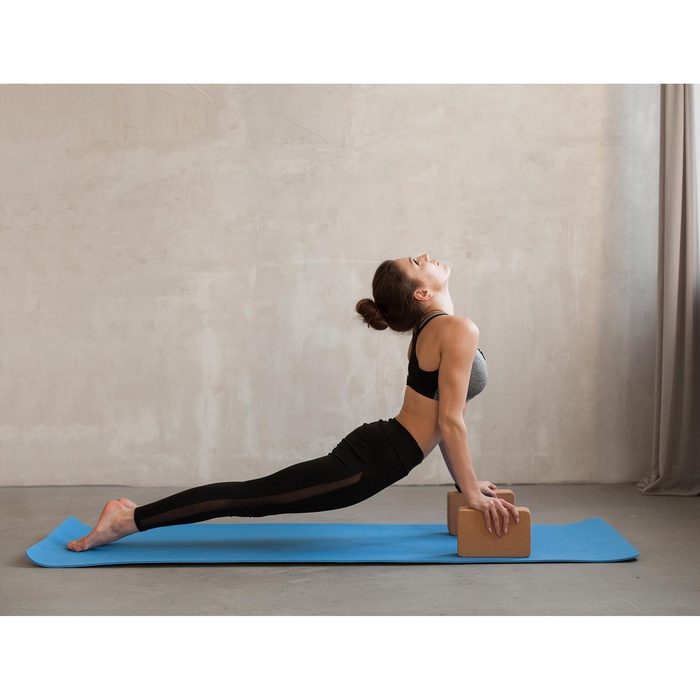 Блок для йоги 15х22,5х7 см, 600 гр, пробка