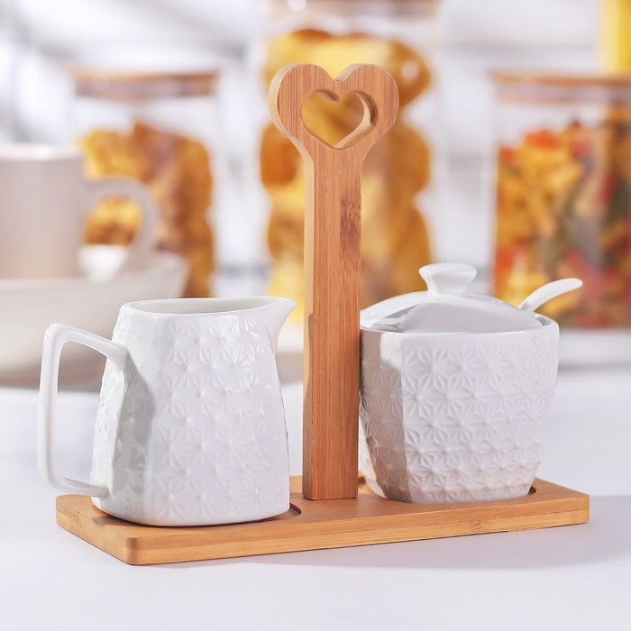 Набор сервировочный "Эстет": молочник, сахарница, на подставке