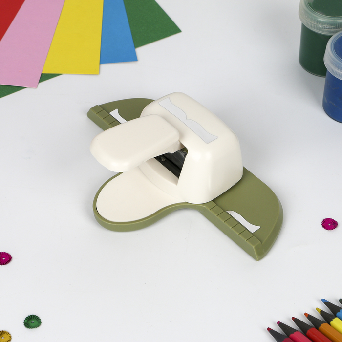 Фигурный дырокол для края