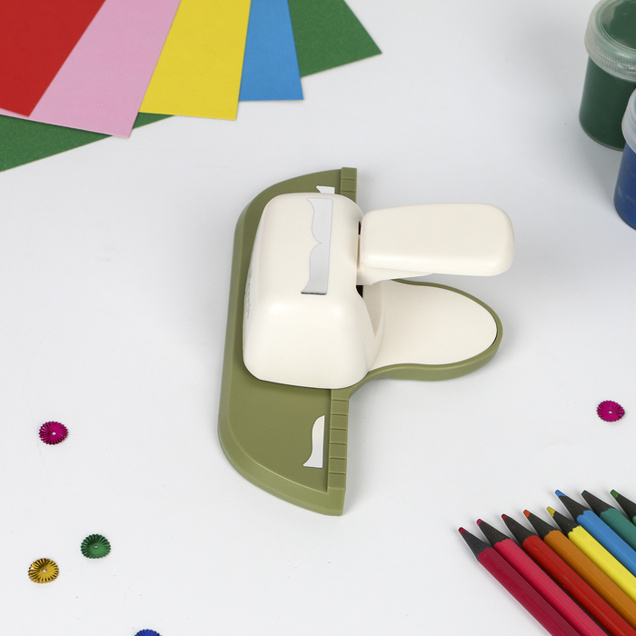 Фигурный дырокол для края