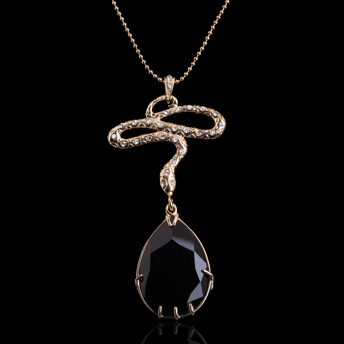 Кулон "Скейлс", цвет чёрный в золоте