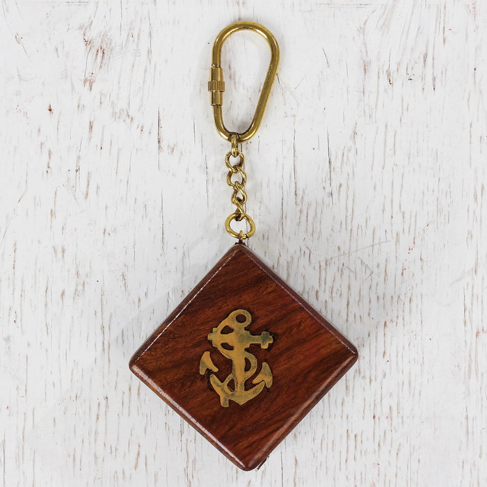 Брелок дерево,латунь "Рулетка" 2х6х13 см