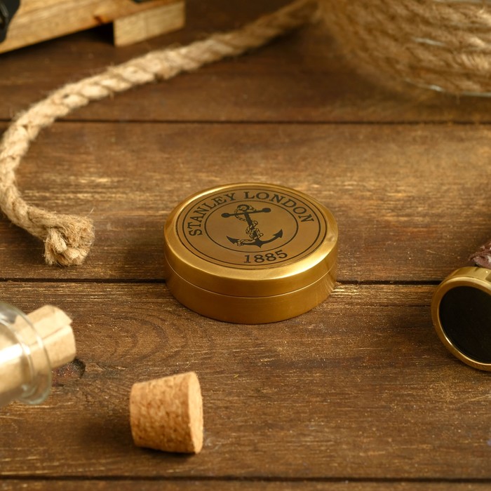 Компас латунь в чехле "Адмирал" 7х7х3,2 см