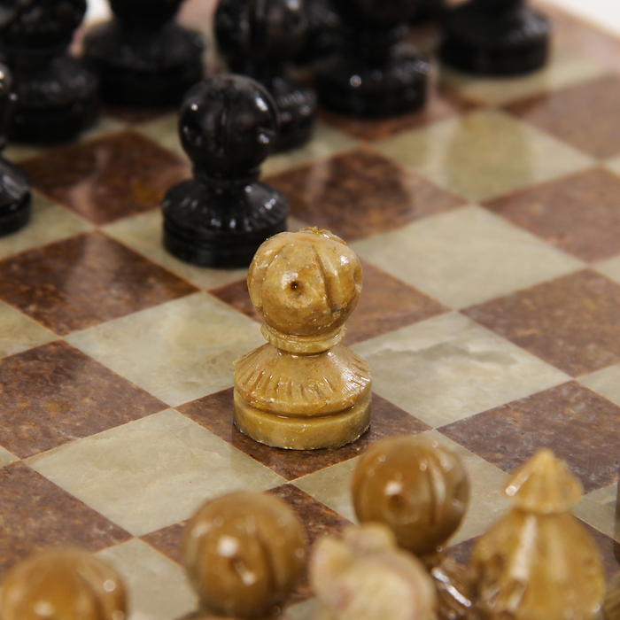 Шахматы камень 21х20,5х4 см