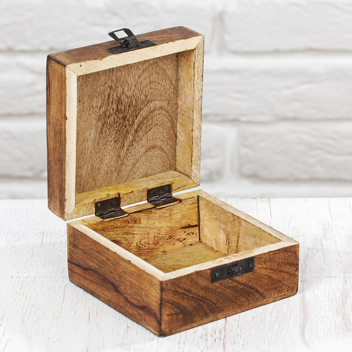 Шкатулка дерево "Волшебное сердце" 10х10х6 см