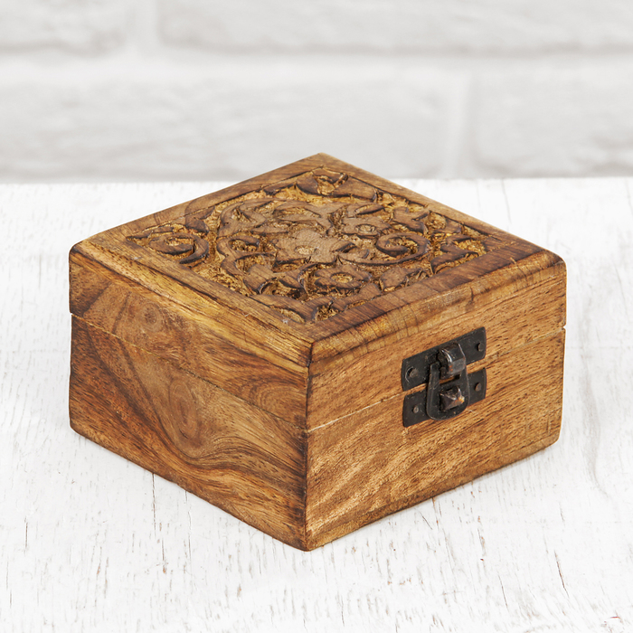 Шкатулка дерево "Узоры" 10х10х6 см